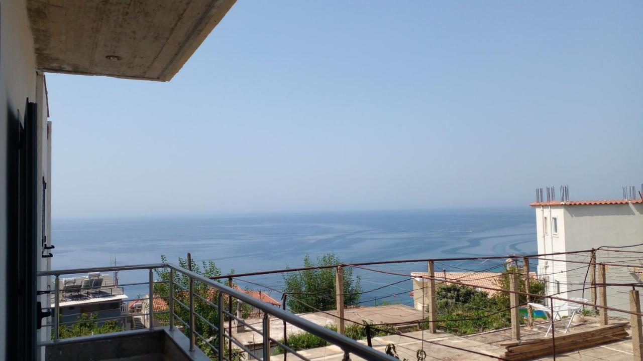 Tasos Rooms Himare Luaran gambar