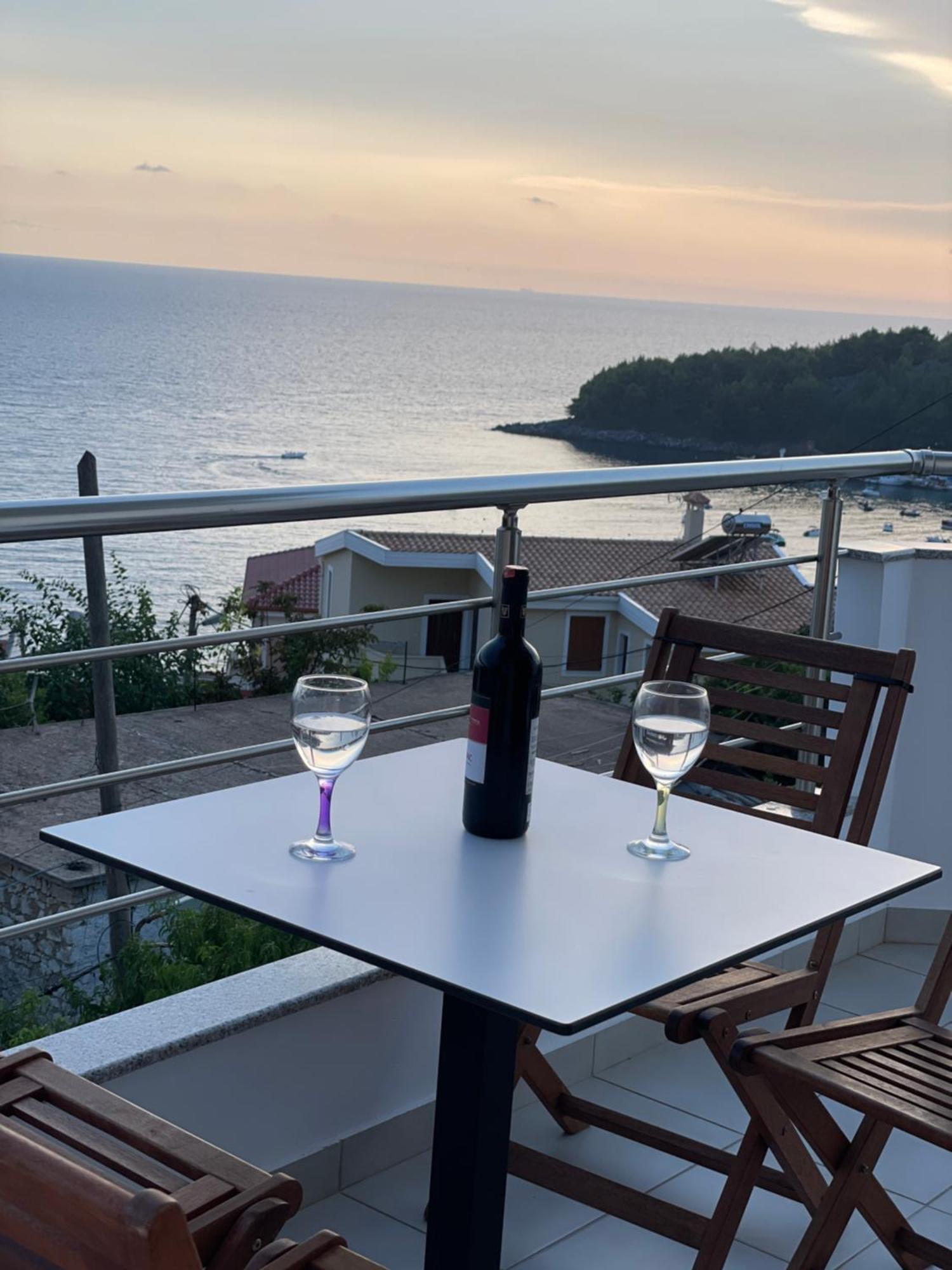 Tasos Rooms Himare Luaran gambar
