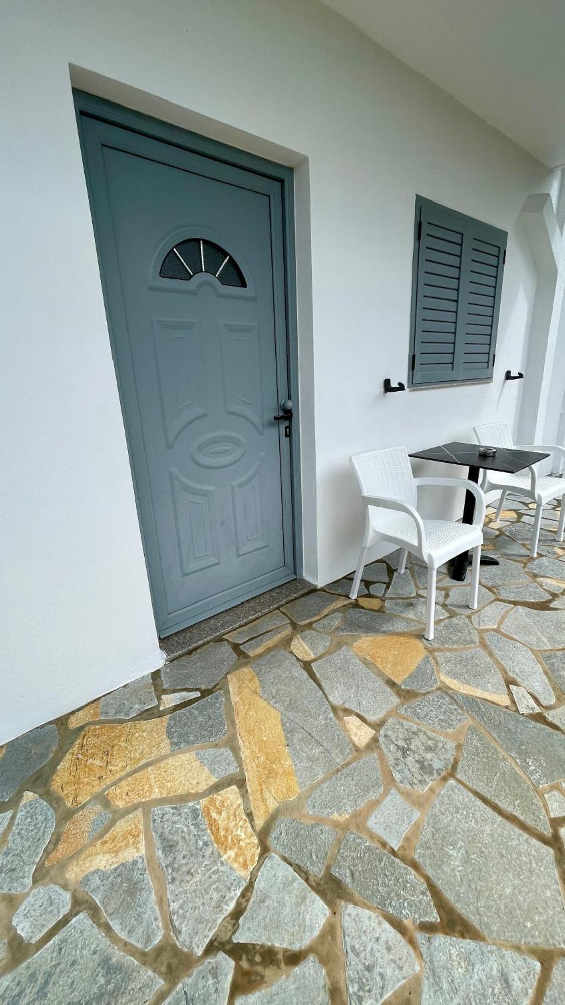 Tasos Rooms Himare Luaran gambar