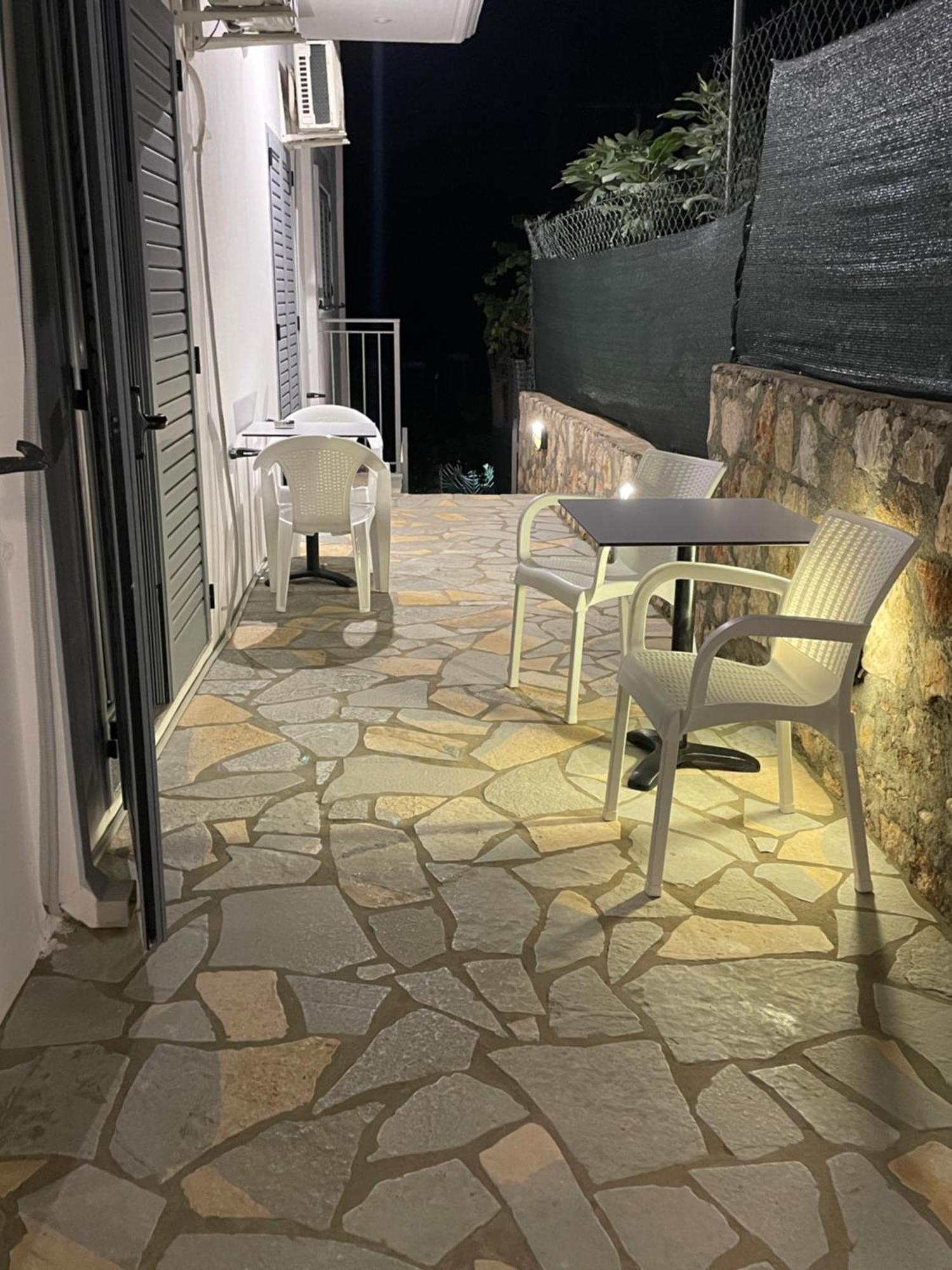 Tasos Rooms Himare Luaran gambar