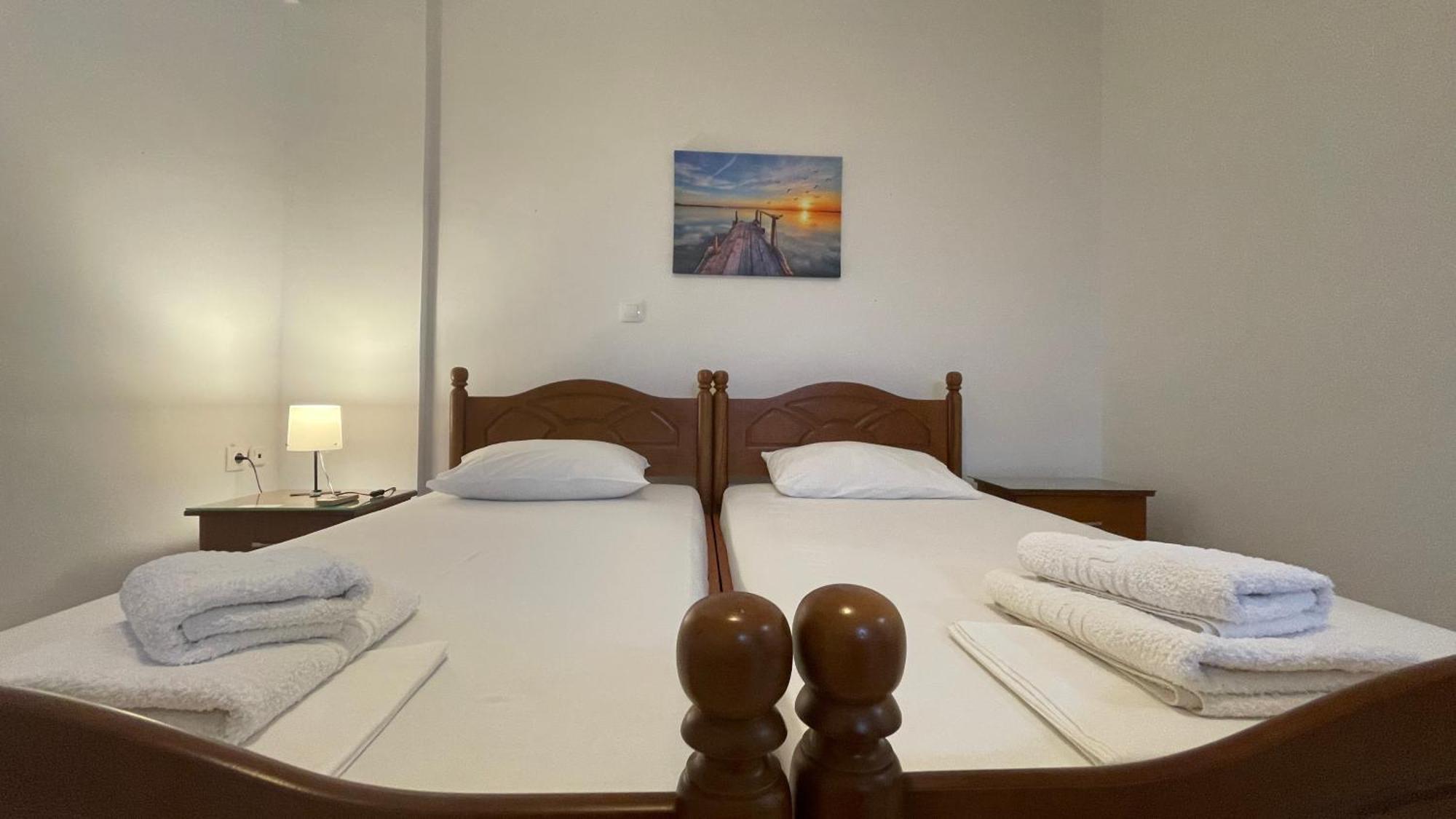 Tasos Rooms Himare Luaran gambar