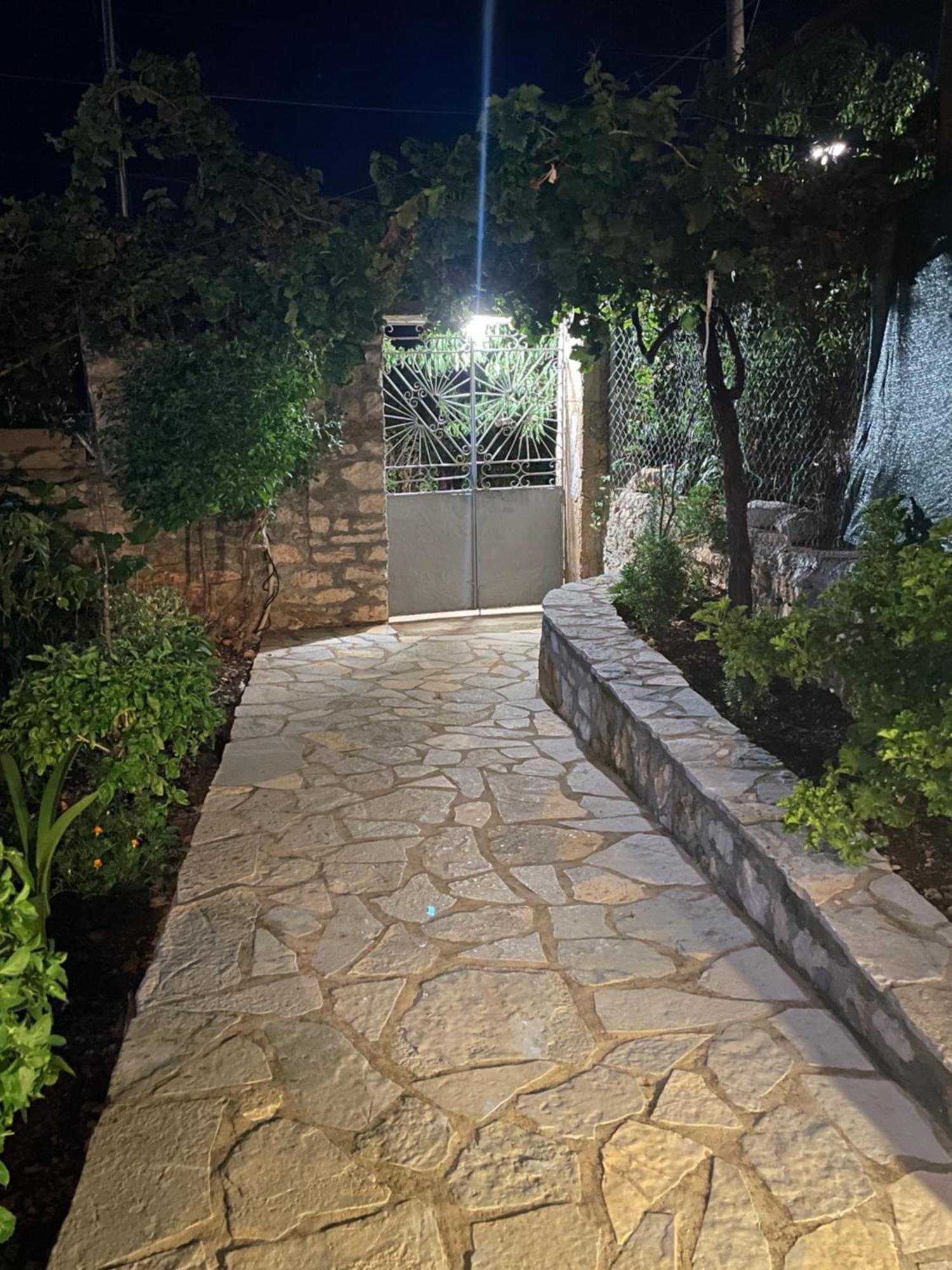 Tasos Rooms Himare Luaran gambar