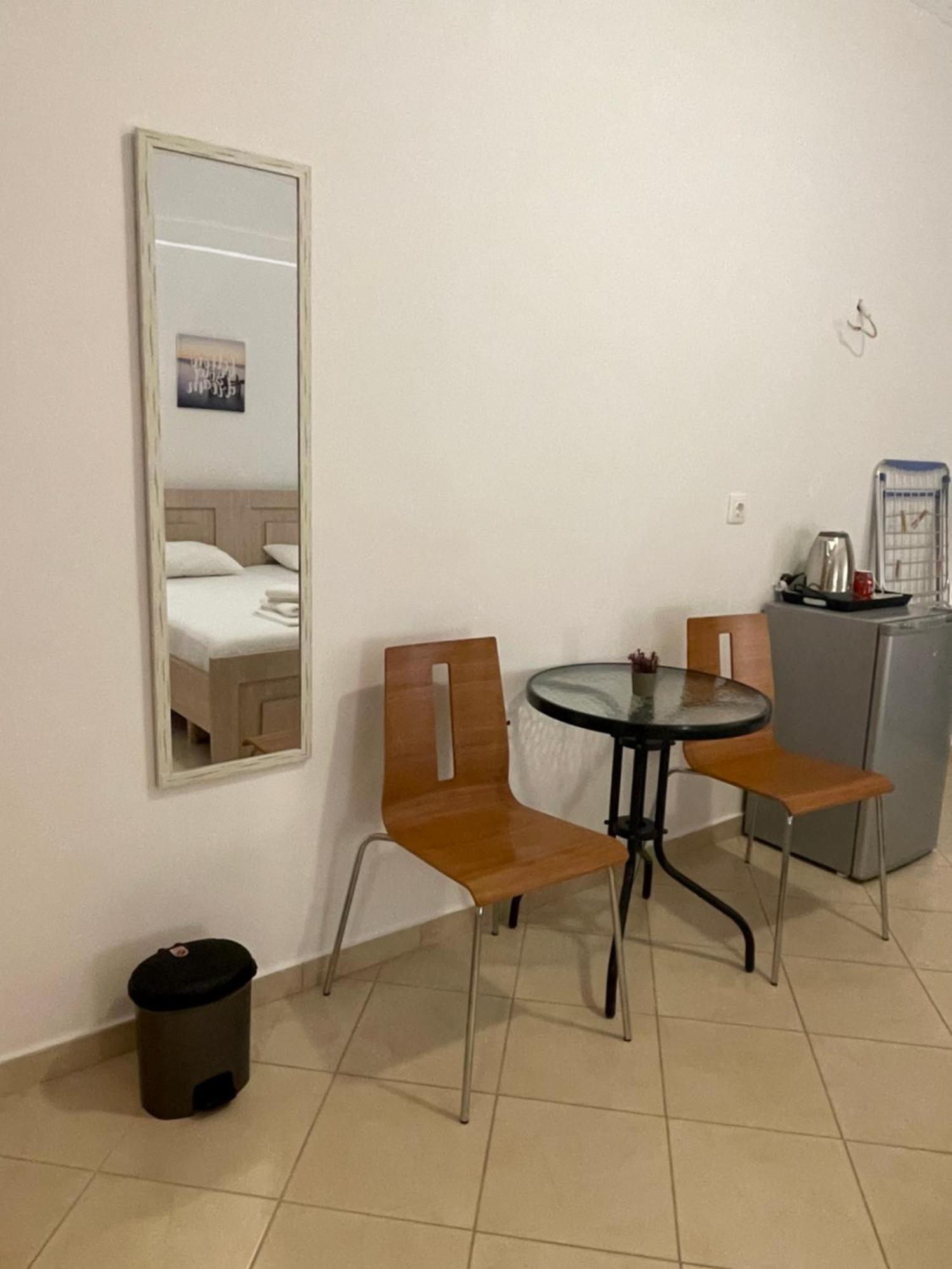 Tasos Rooms Himare Luaran gambar