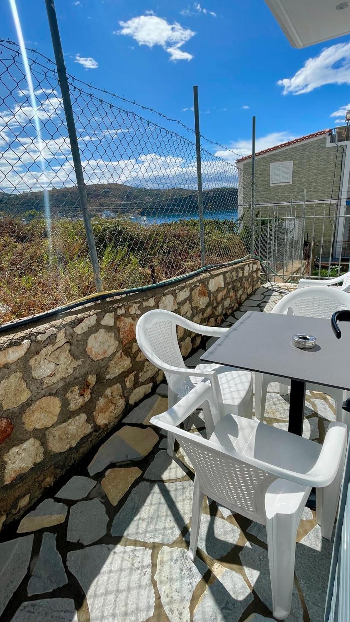 Tasos Rooms Himare Luaran gambar