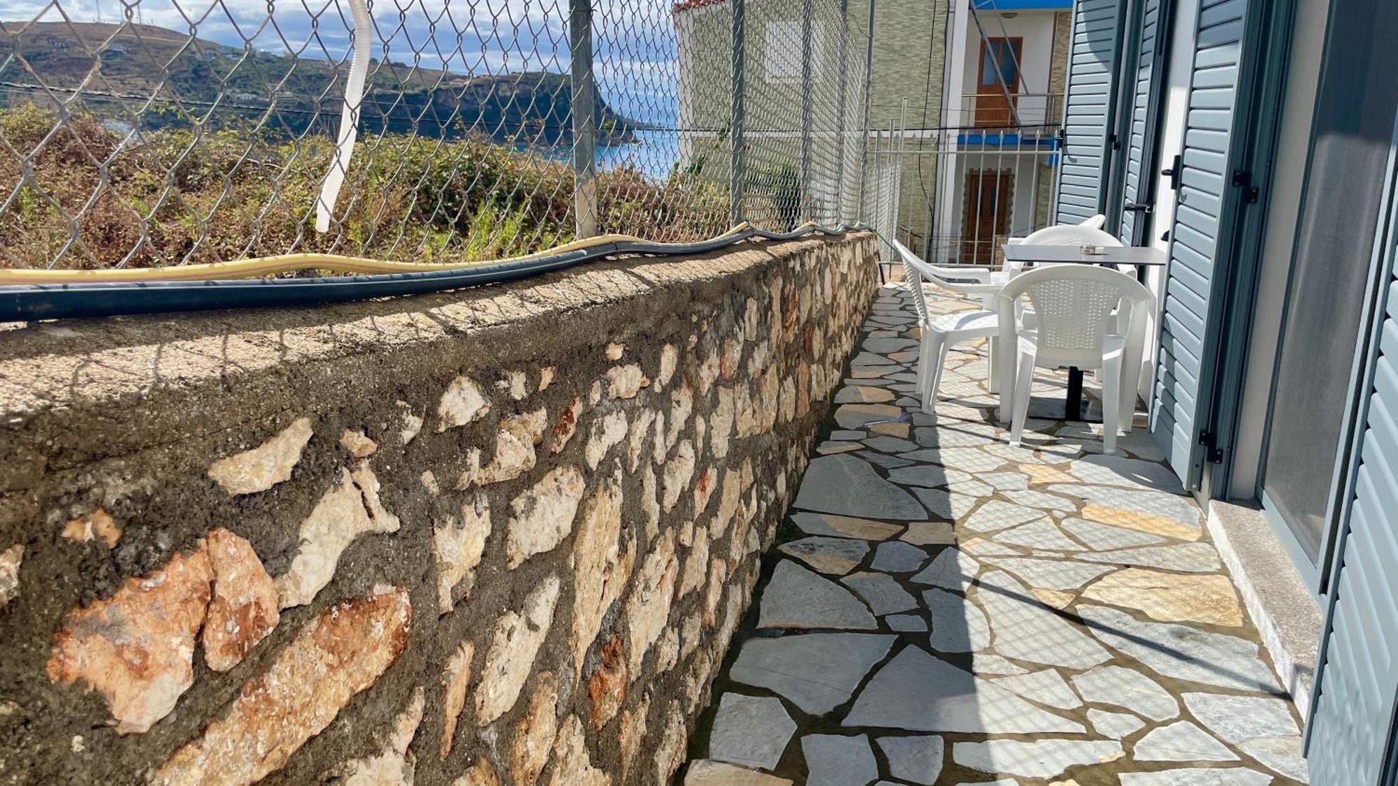 Tasos Rooms Himare Luaran gambar
