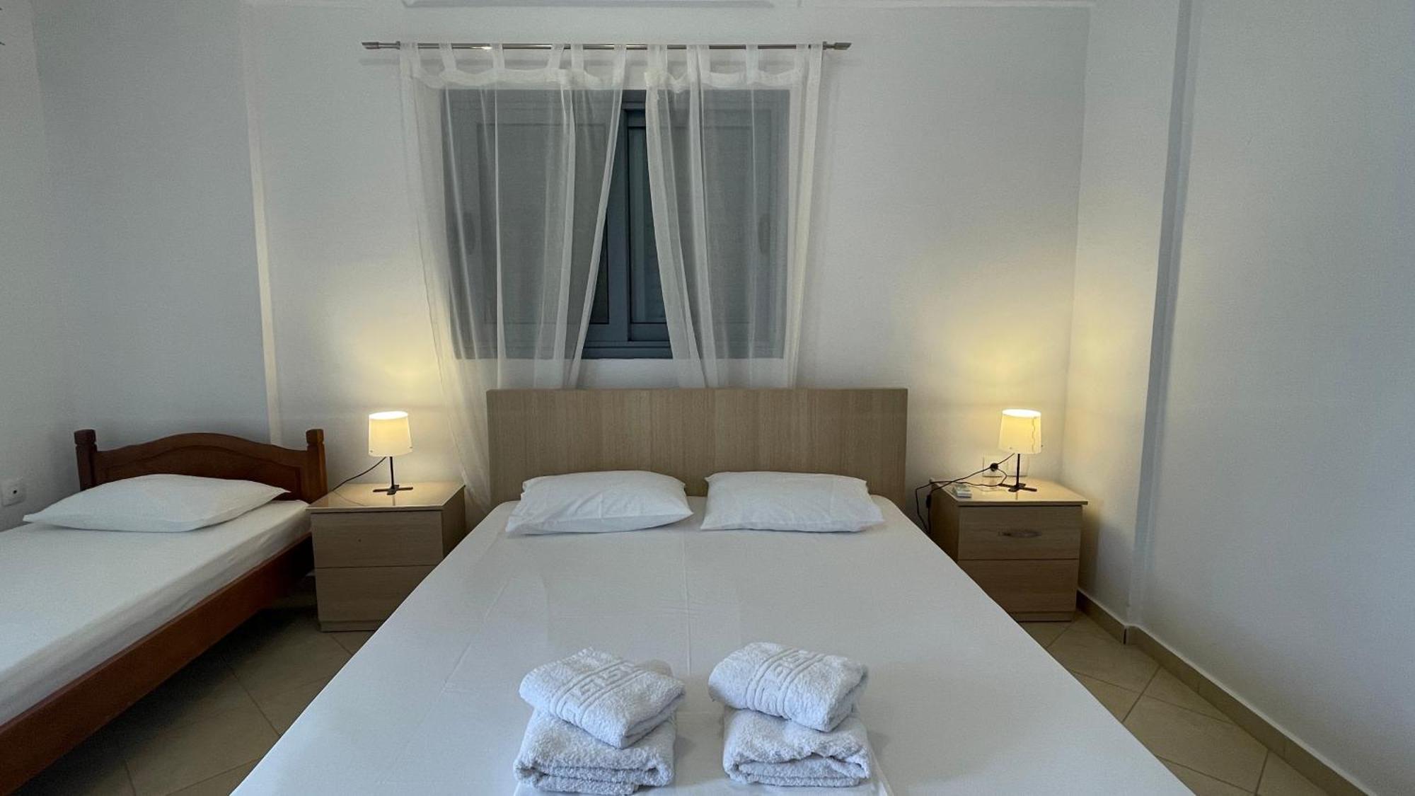 Tasos Rooms Himare Luaran gambar