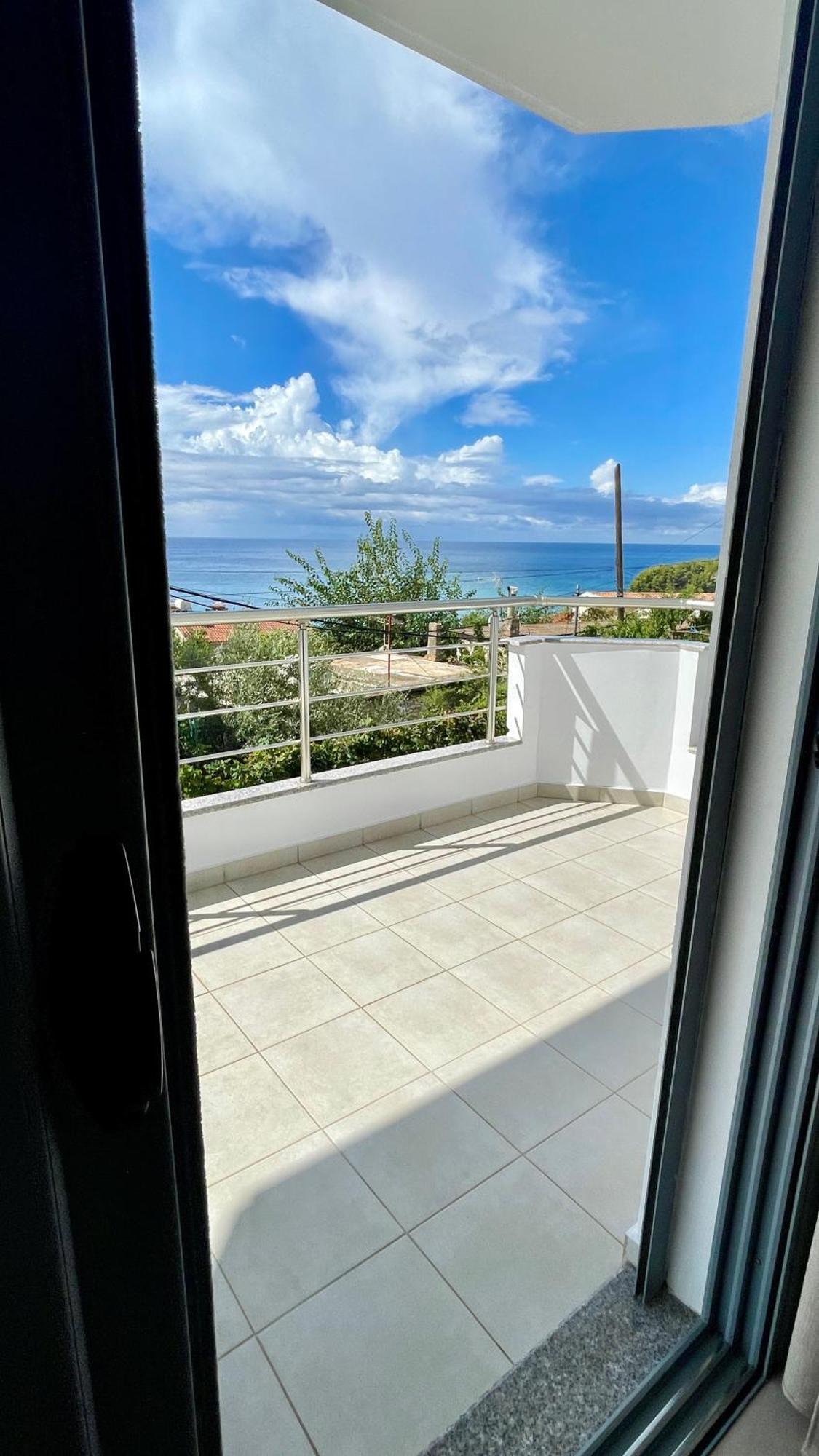Tasos Rooms Himare Luaran gambar