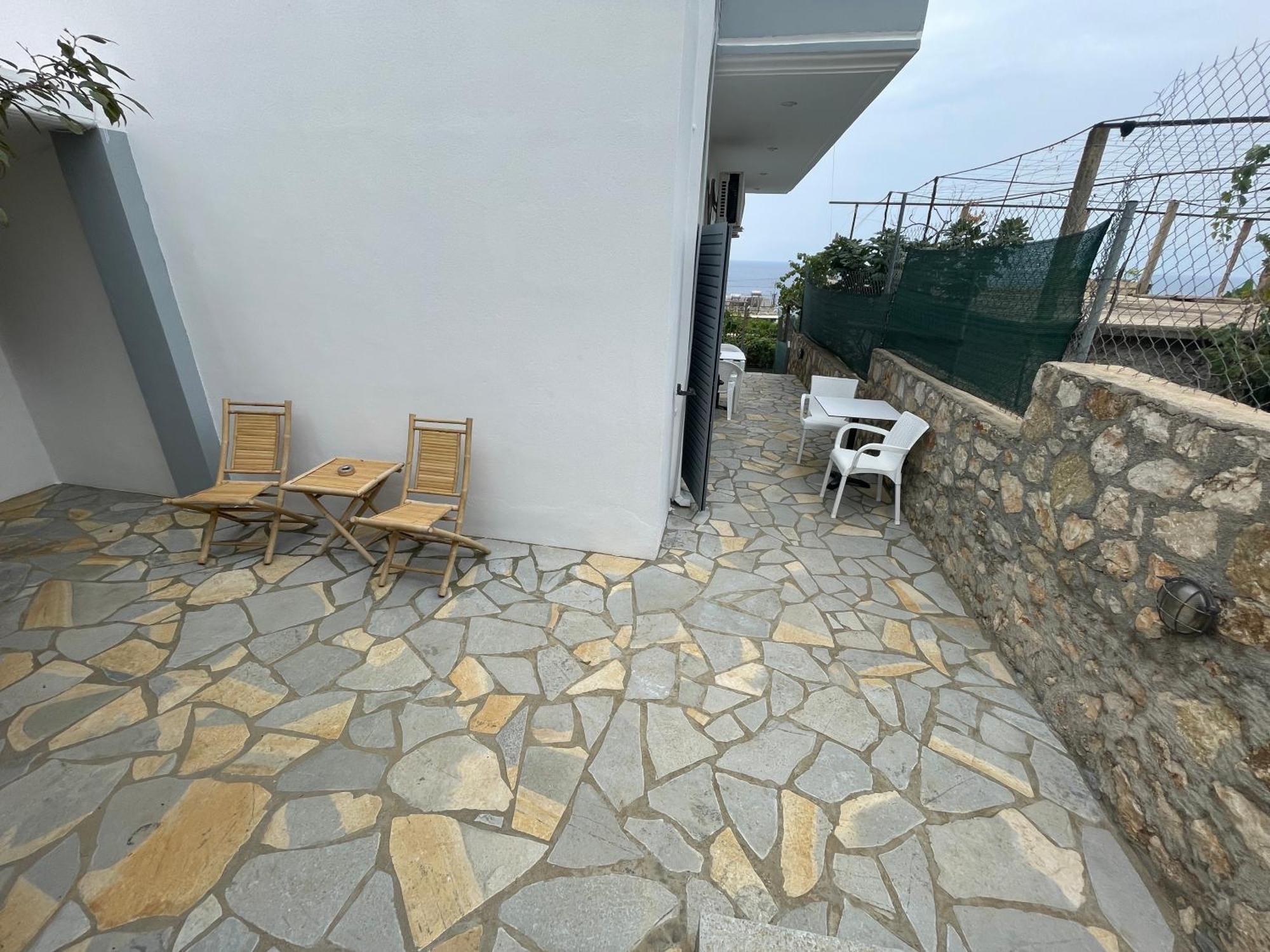 Tasos Rooms Himare Luaran gambar